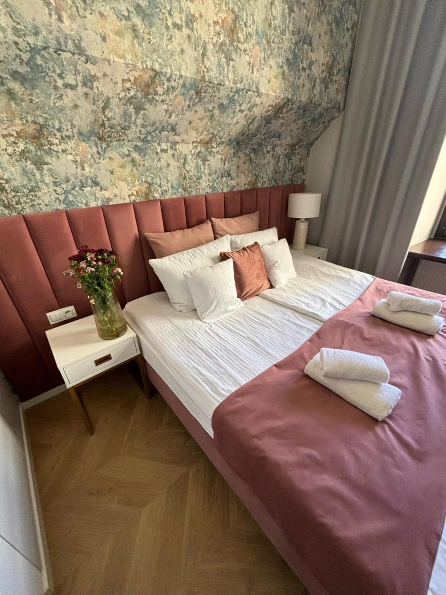 Bracka Main Square Apartments คราคูฟ ภายนอก รูปภาพ